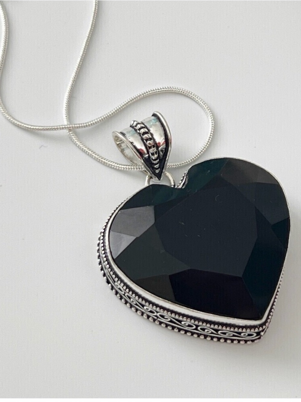 925 Sterling Silver Black Onyx
Heart Necklace Pendant gemstone womens jewelry